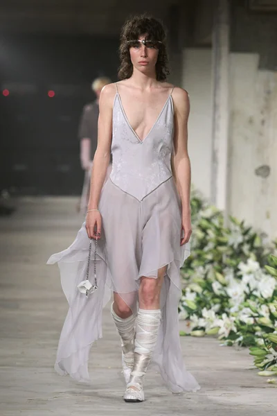 Look 25